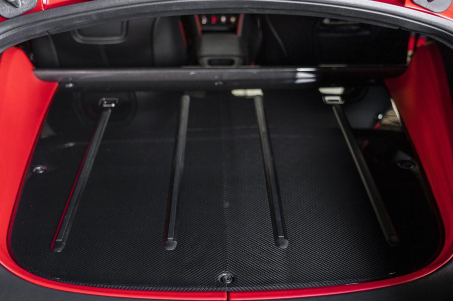 Детали экстерьера Aston Martin Vanquish Zagato Shooting Brake 2018 года  (UK) (фото 15 из 76)